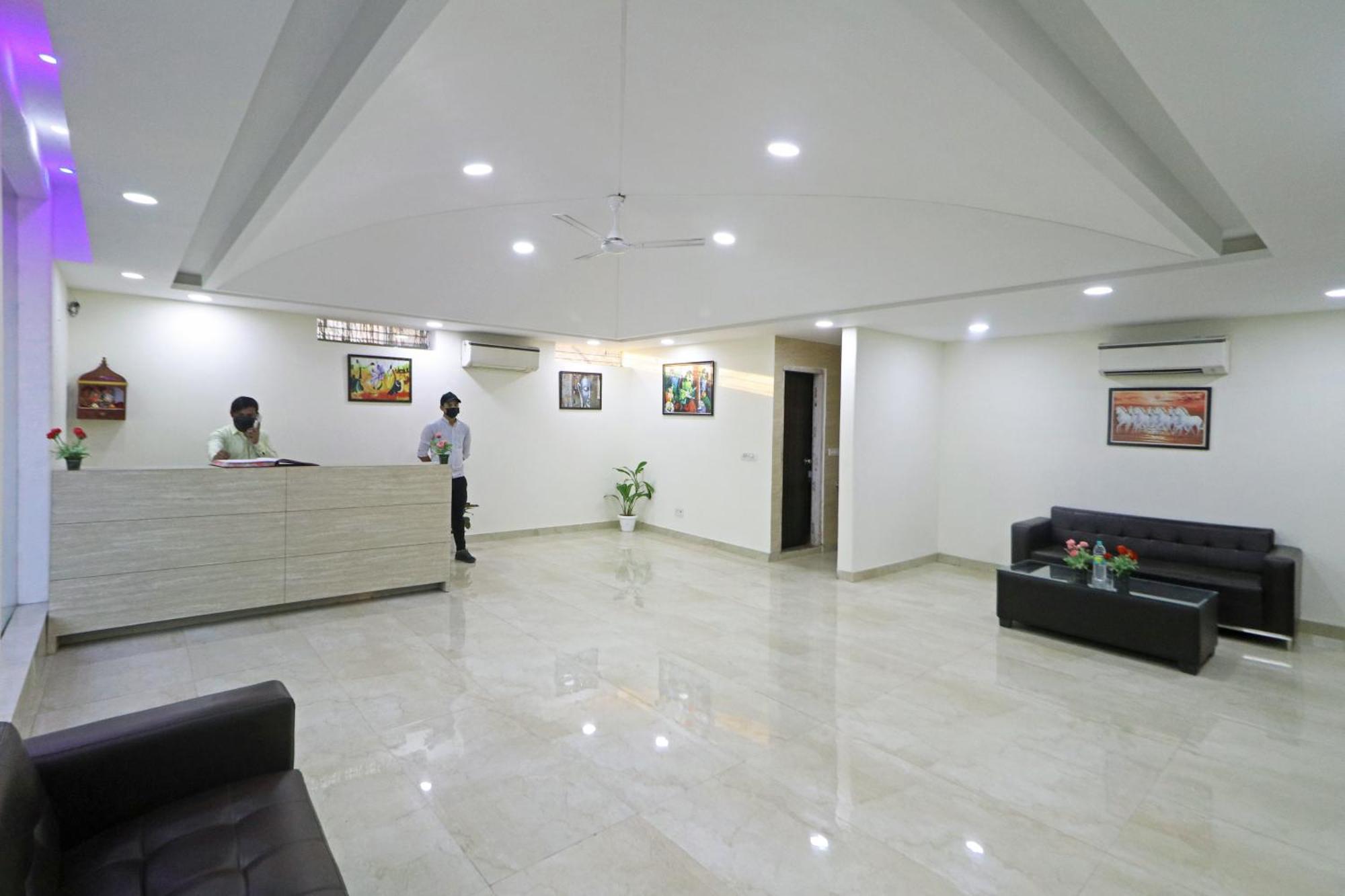 Hotel Grand Suites By D'Capitol Near Delhi Airport 新德里 外观 照片