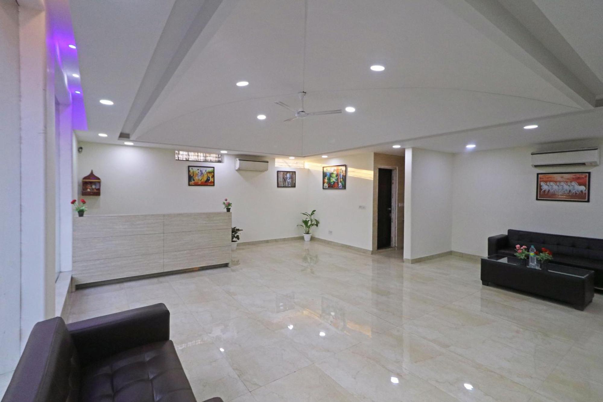 Hotel Grand Suites By D'Capitol Near Delhi Airport 新德里 外观 照片
