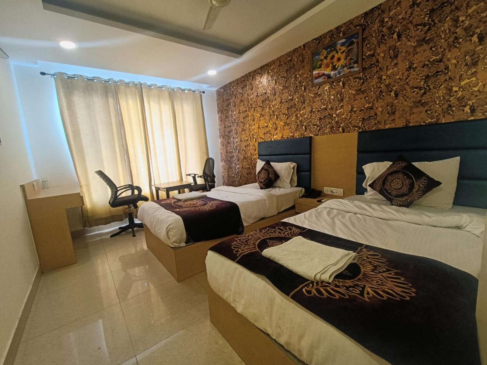 Hotel Grand Suites By D'Capitol Near Delhi Airport 新德里 外观 照片