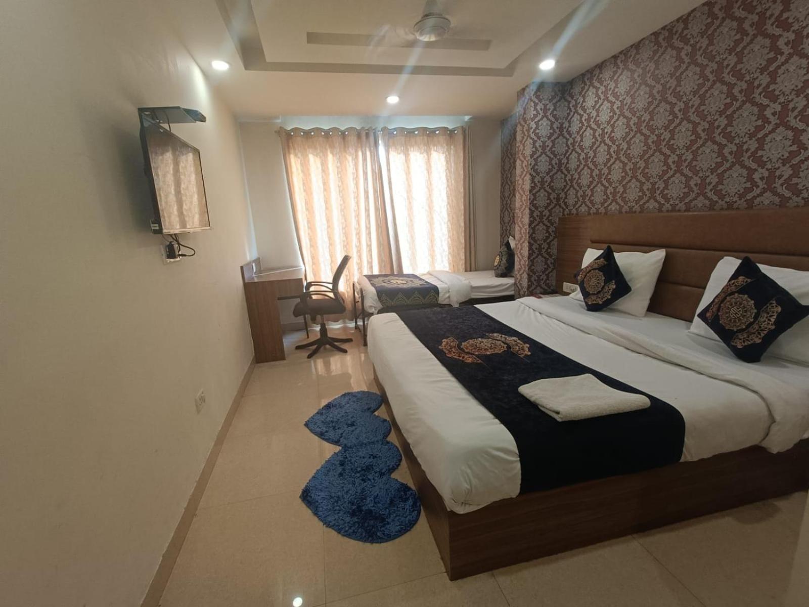 Hotel Grand Suites By D'Capitol Near Delhi Airport 新德里 外观 照片