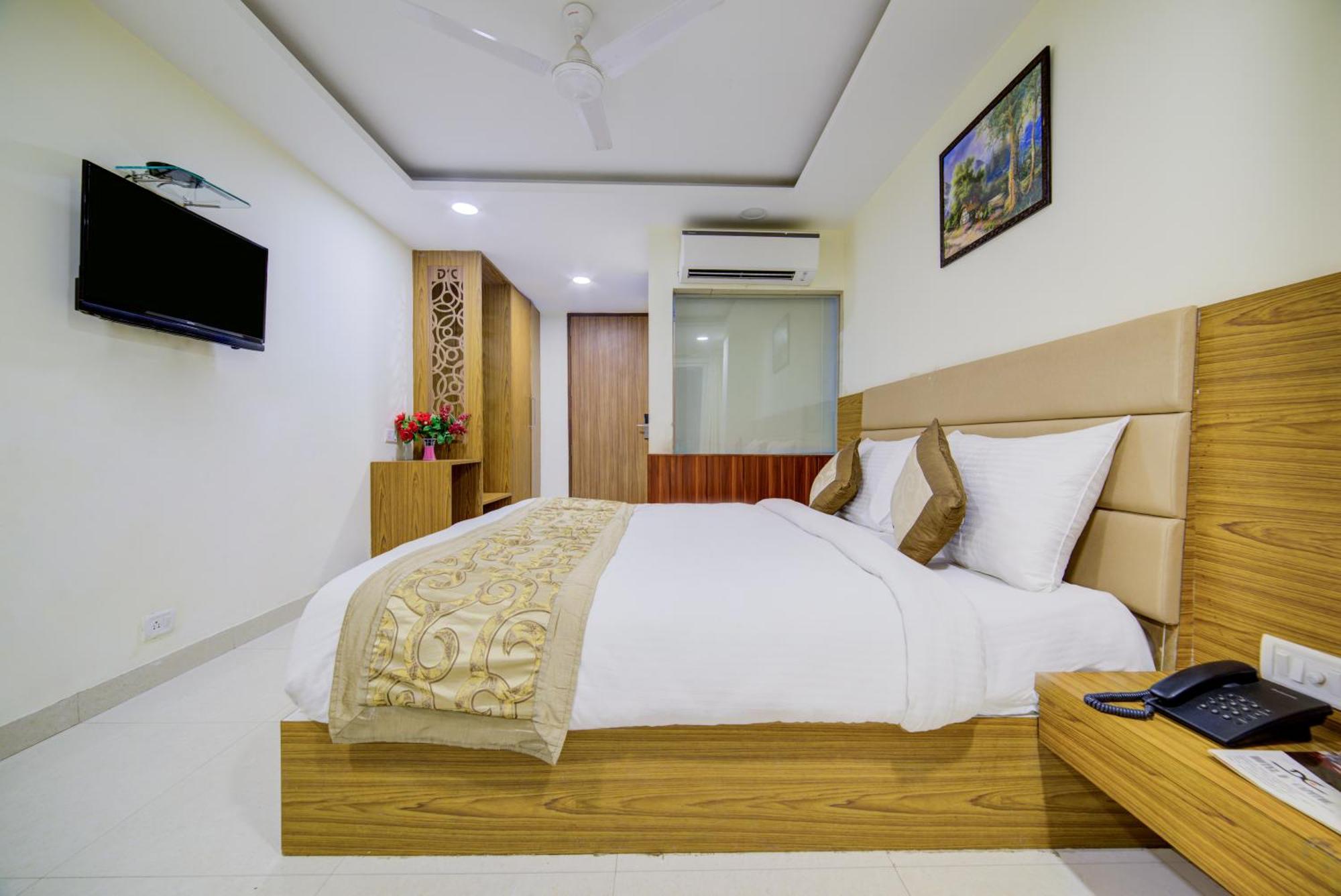 Hotel Grand Suites By D'Capitol Near Delhi Airport 新德里 外观 照片