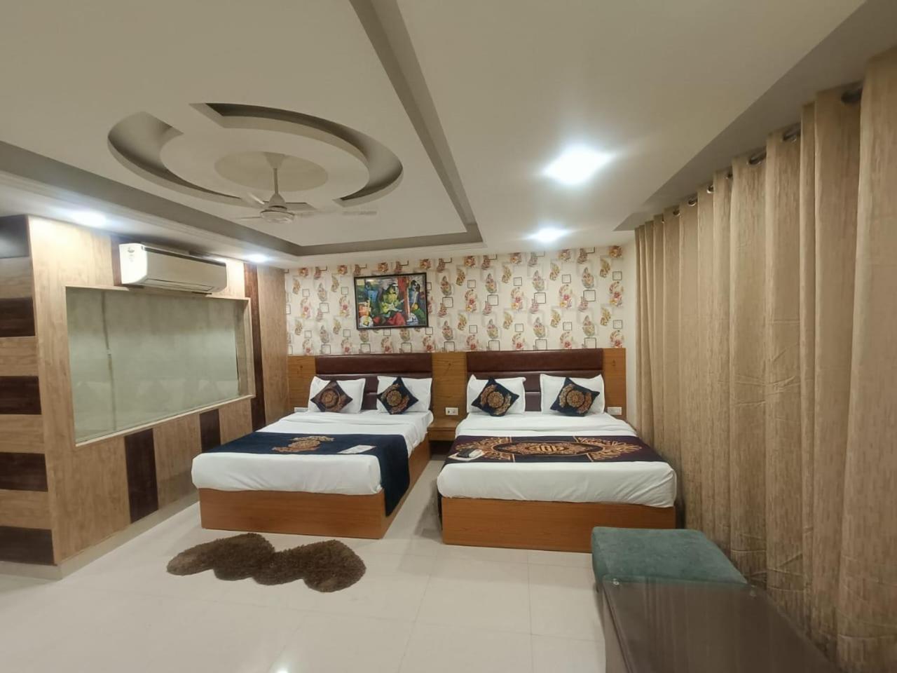 Hotel Grand Suites By D'Capitol Near Delhi Airport 新德里 外观 照片