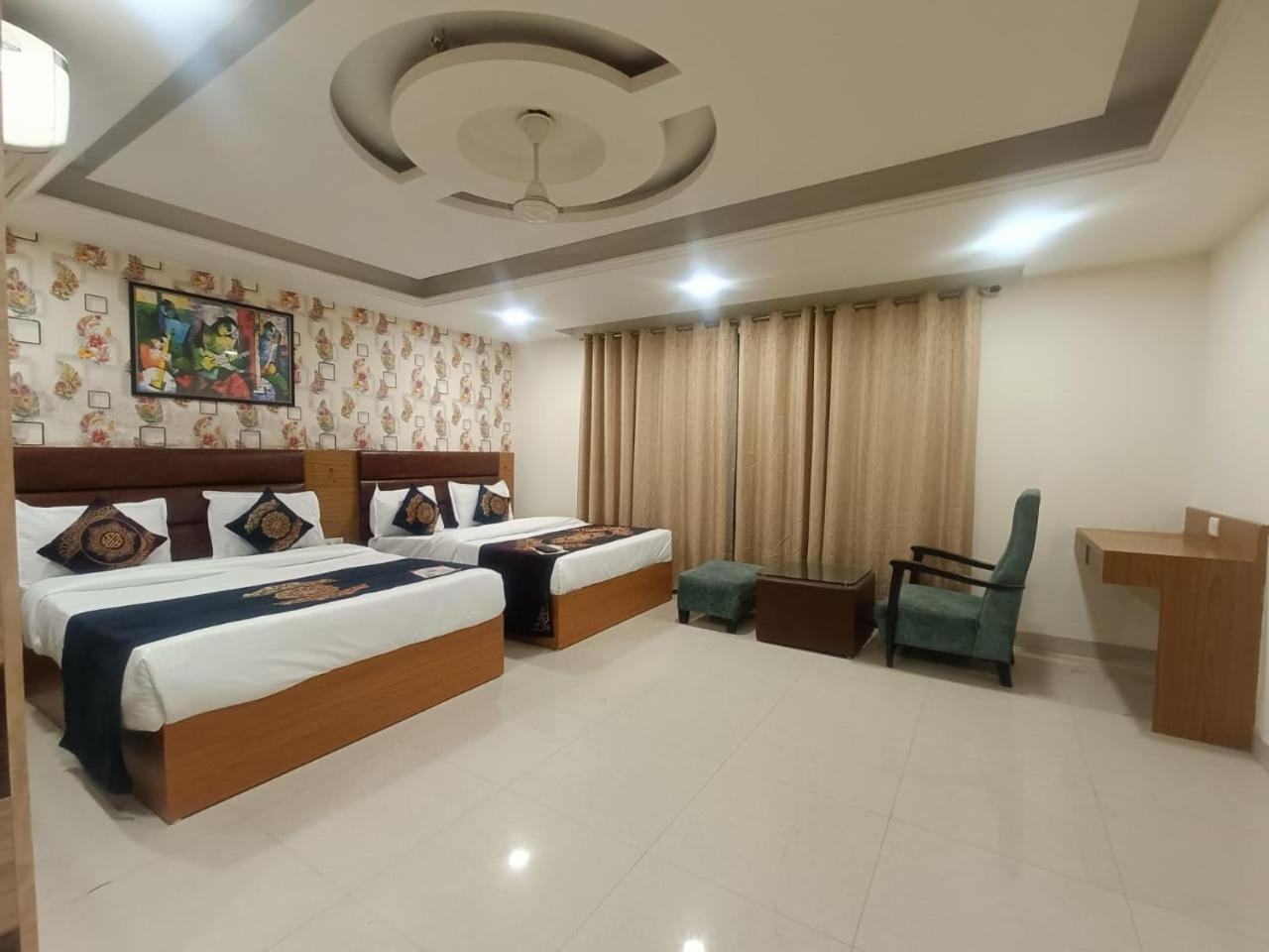 Hotel Grand Suites By D'Capitol Near Delhi Airport 新德里 外观 照片